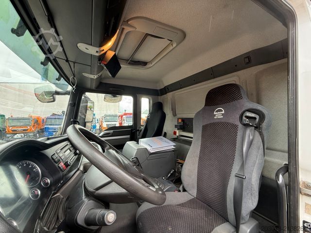 Saugwagen MAN TGS 28.440 6x2-4 BL Kanalreiniger Kombi MÜLLER