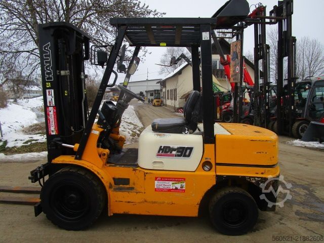 Dieselstapler Halla HDF30 - Triplex-Freihub + neuer Seitenschieber