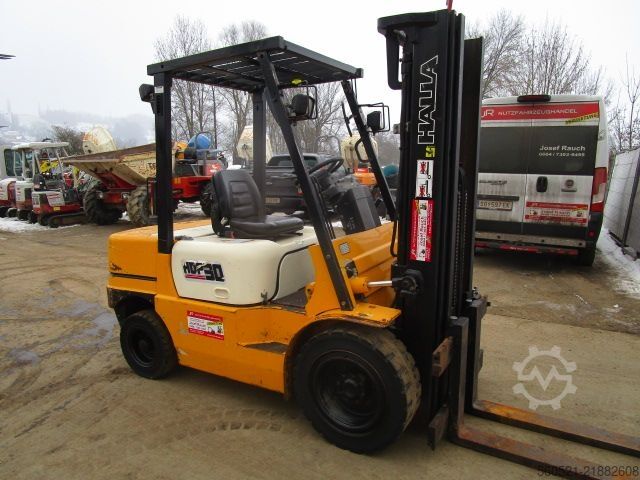 Dieselstapler Halla HDF30 - Triplex-Freihub + neuer Seitenschieber