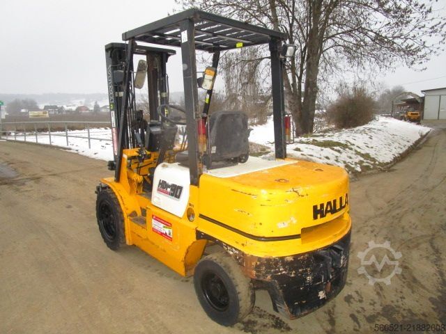 Dieselstapler Halla HDF30 - Triplex-Freihub + neuer Seitenschieber
