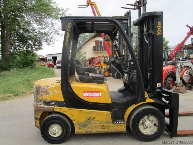Dieselstapler Yale 3T - Triplex-Freihub 4,9m + ZINKENVERSTELLER