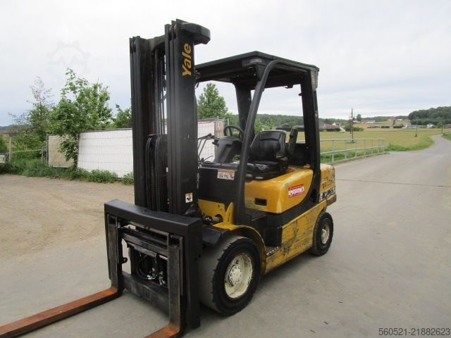 Dieselstapler Yale 3T - Triplex-Freihub 4,9m + ZINKENVERSTELLER