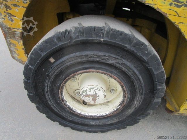Dieselstapler Yale 3T - Triplex-Freihub 4,9m + ZINKENVERSTELLER