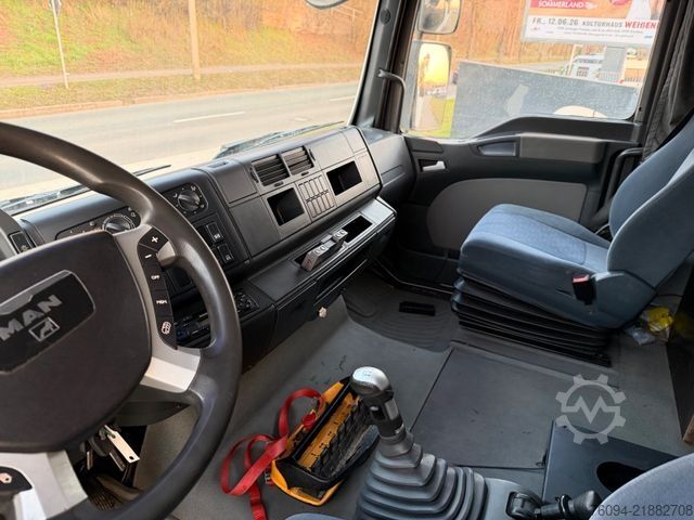 LKW mit Pritsche (offen) MAN TGA 18.350 4x2 Pritsche KRAN 26m FUNK Seilwinde