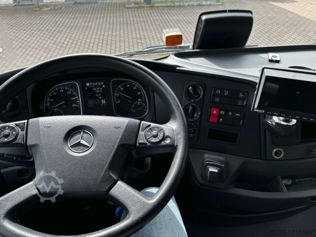 Фургон-шторник MERCEDES-BENZ Atego 818 2-Sitz Plane