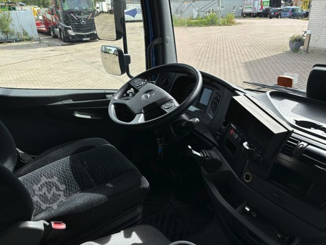 Фургон-шторник MERCEDES-BENZ Atego 818 2-Sitz Plane
