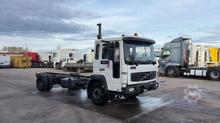 Chassis cab Volvo FL 220 (BELGIAN TRUCK / CAMION BELGE / MANUAL G...