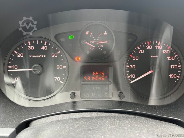 Station wagon me çati të lartë Peugeot Partner 120 1.6 HDI / L1 / XR Profit + / AIRCO ...