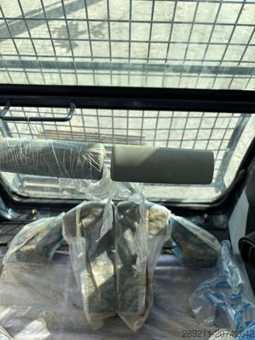 Телескопический экскаватор Hyundai R 245 LR (New / Non CE Certified)