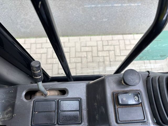 Колесный экскаватор CAT M 320 F