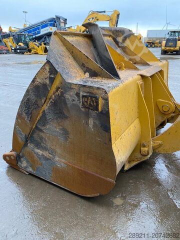 Колесный погрузчик CAT 972 M XE