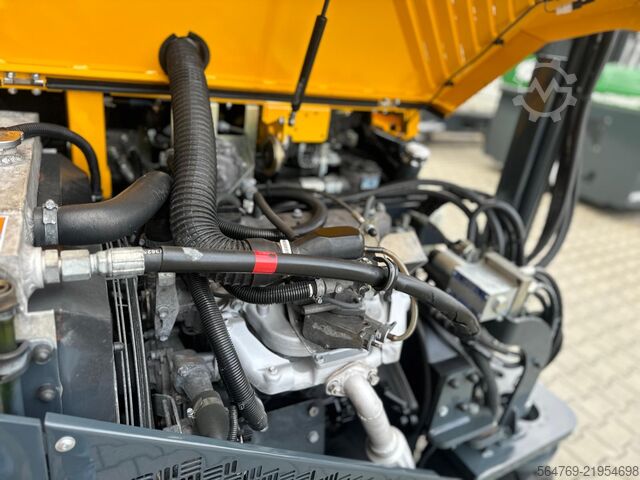 Xe nâng bốn hướng Combilift CB3000/LPG /2016 year/ Perfect condition