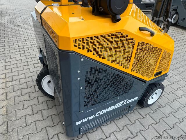 Xe nâng bốn hướng Combilift CB3000/LPG /2016 year/ Perfect condition