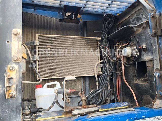 Mobile excavator KOMATSU PW180-7EO