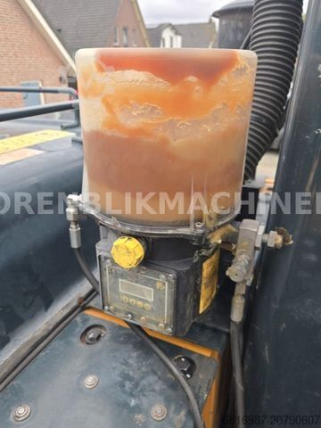 Mobile excavator HYUNDAI HW160