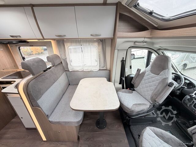 Autocaravana semi-integrada CARADO T 447+ *Einzelbetten-Automatik-1.Hand*