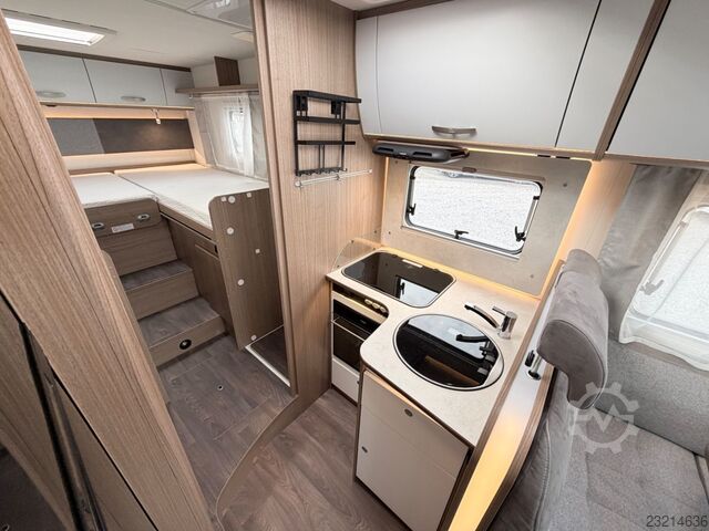 Autocaravana semi-integrada CARADO T 447+ *Einzelbetten-Automatik-1.Hand*