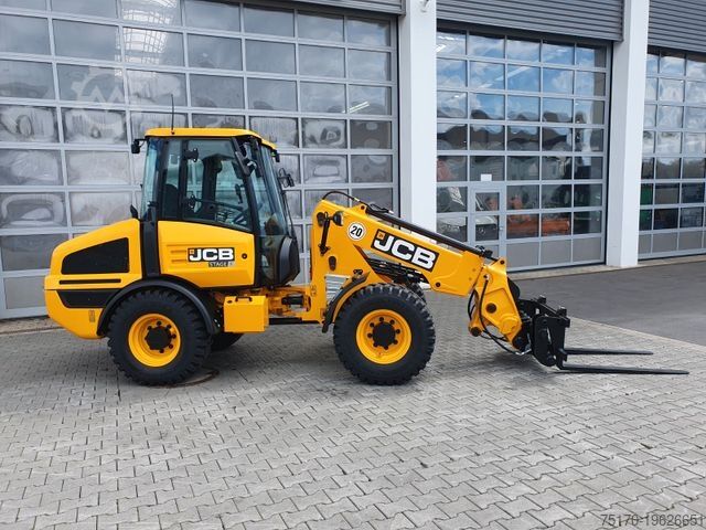 Челен товарач JCB TM 180 SV C / Neufahrzeug / Teleskop / Gabel