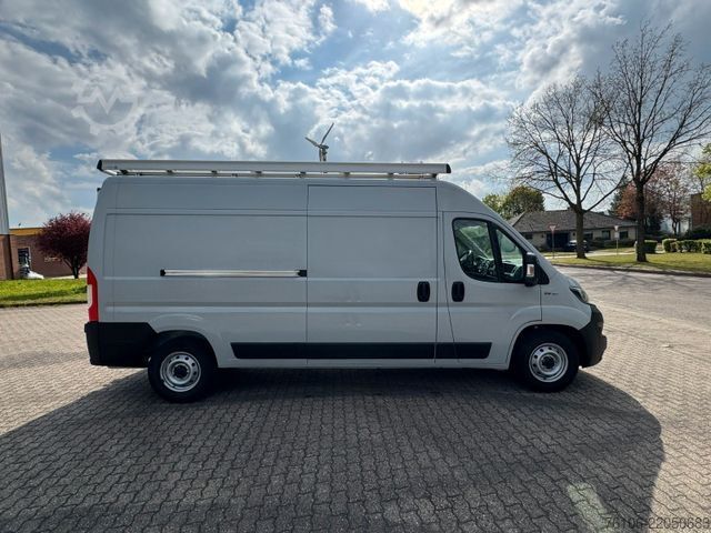 Xe van thùng kín FIAT Ducato Maxi 35 180 L4H2 *Automatik*