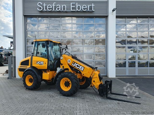 Челен товарач JCB TM 220 SV C / Neufahrzeug / Teleskop / Gabel