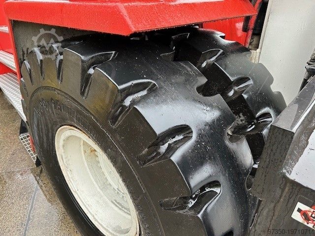 Wózek widłowy z silnikiem wysokoprężnym Svetruck 30120-46