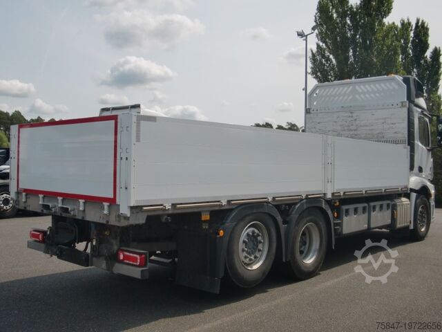 Товарен автомобил с плосък борд (отворен) Mercedes-Benz Actros 2552 L Retarder Rückfahrkamera