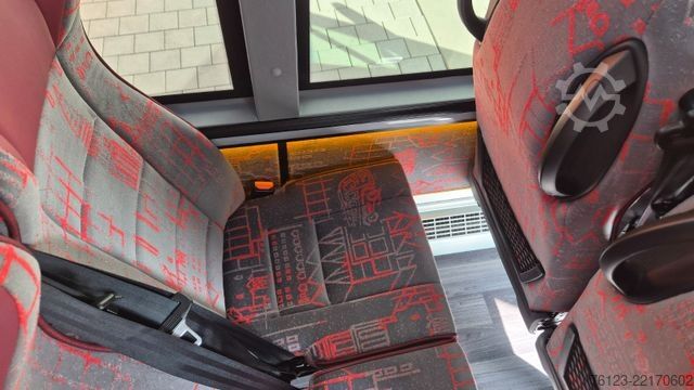 Minibus MERCEDES-BENZ 30 Sitzer Schul- Transferbus 519 Vorlauffahrzeug