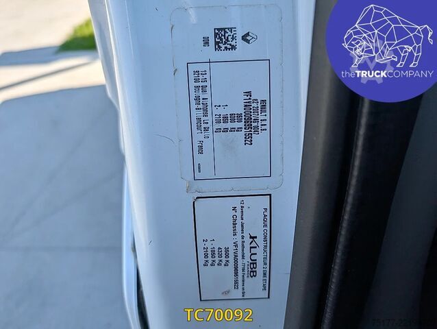Plataforma elevatória Renault Master 145.35 nacelle klubb