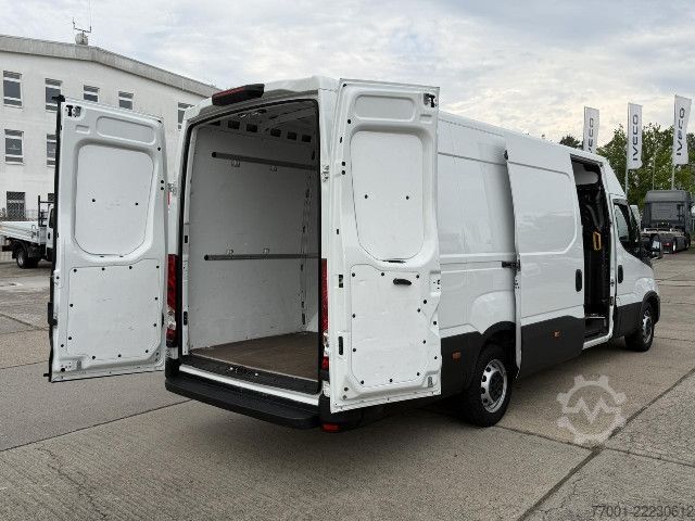 Furgão de teto alto IVECO 35S16 V aktuelles Modell / MAXI