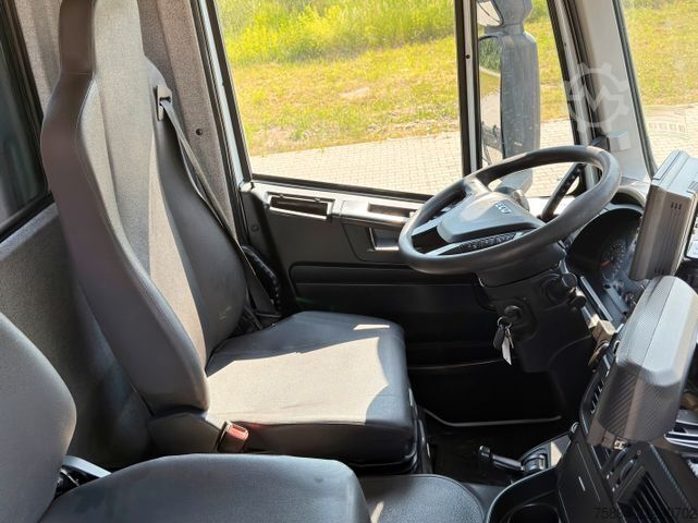 Grúa montada en camión IVECO TRAKKER 450*PRITSCHE 7,60*KRAN/FUNK*8x4