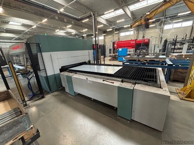 Machine de découpe laser Salvagnini L5