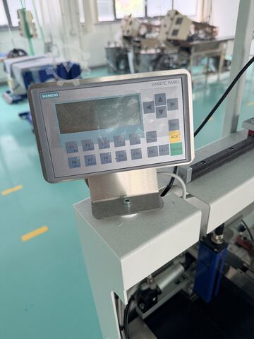 Máquina de coser M.A.I.C.A UAM04