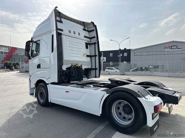Standard road tractor Iveco Iveco Stralis S-Way 530