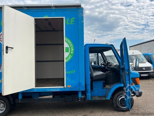 Transporter mit Koffer MERCEDES-BENZ 410 D Koffer *Hebebühne*