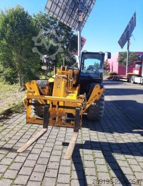 Telescopic forklift JCB 540-140