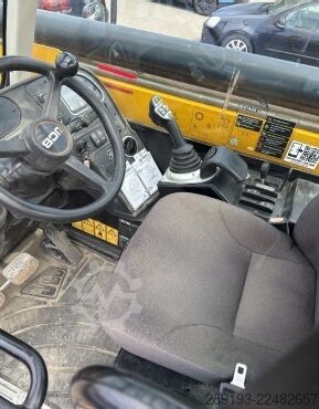 Teleskopický manipulátor JCB 540-180 HI VIZ Diesel 18,0 t