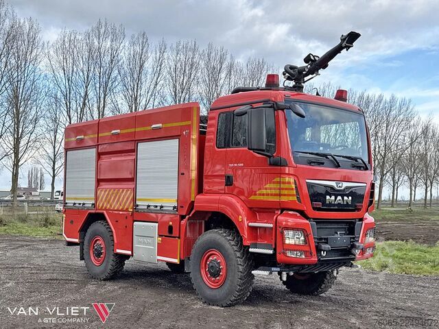 Véhicule de lutte contre les incendies MAN TGS 18.500 BB Fire Fighter Truck (2 units)