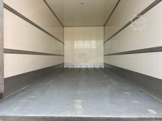 Autocarro con cassone MAN 12.250 TGL BL Iso Koffer 5.70m orig.110.777 km