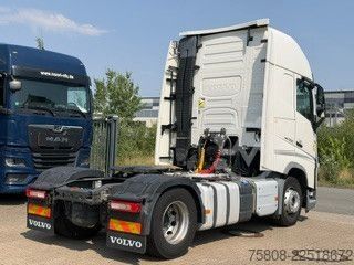 Bīstamo materiālu kravas automašīna VOLVO FH500 Globetrotter XL 2 Tanks ADR EX II/III FL