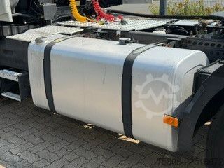 Bīstamo materiālu kravas automašīna VOLVO FH500 Globetrotter XL 2 Tanks ADR EX II/III FL