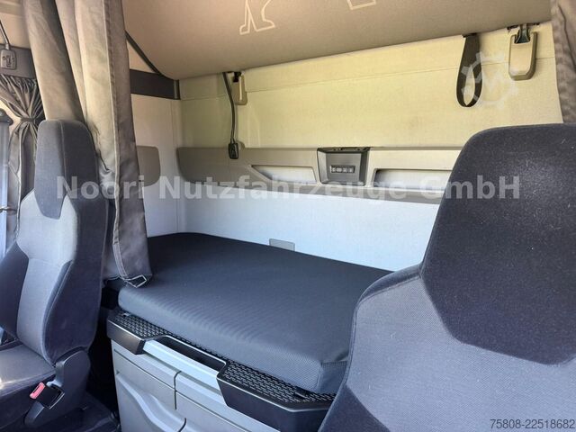 Стандартний тягач MAN TGX 18.510 XXL Intarder ACC LGS Standklima Navi