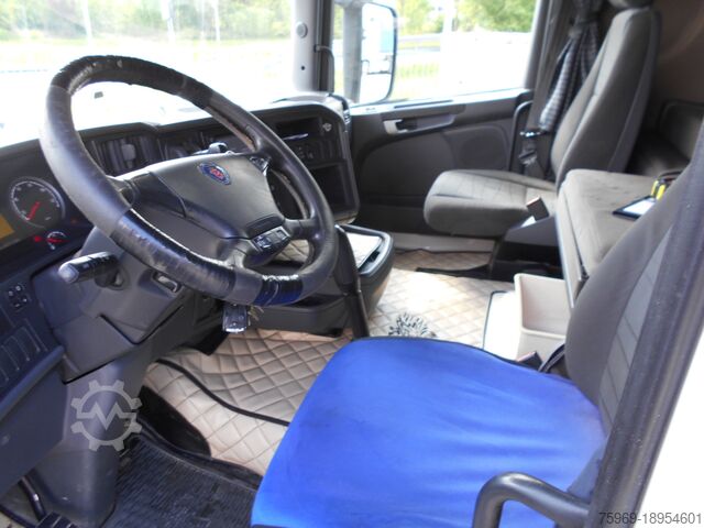 Camion à benne basculante SCANIA R560