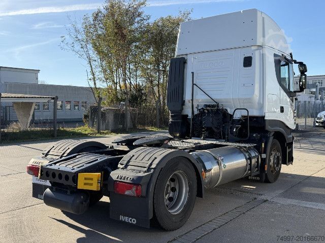 Standard tractor unit IVECO AS440S46T/P LNG / Intarder