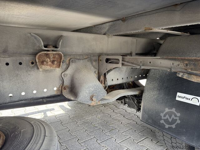 Verhollinen pakettiauto MAN TGL 7.150 4X2 BB
