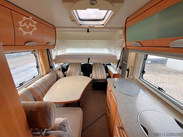 Integriertes Wohnmobil HYMER/ERIBA B 614 - Festbett- Klima -  - Solar -