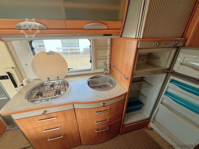 Integriertes Wohnmobil HYMER/ERIBA B 614 - Festbett- Klima -  - Solar -