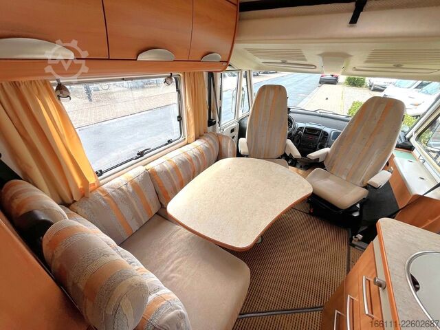 Integriertes Wohnmobil HYMER/ERIBA B 614 - Festbett- Klima -  - Solar -