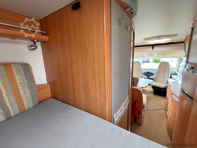 Integriertes Wohnmobil HYMER/ERIBA B 614 - Festbett- Klima -  - Solar -