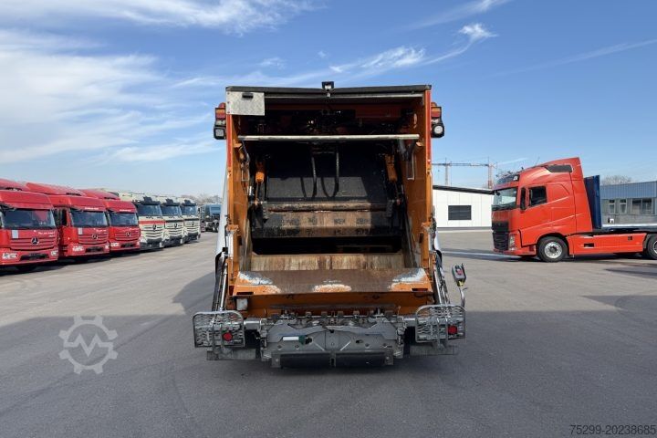 Garbage truck Scania P310 6x2 CNG Biogas  / Swiss-Vehicle