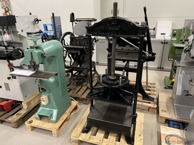 Máy đóng gáy sách Karl Krause Large Bookbinding Press
